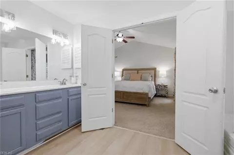 Entry Way - 3236 Bentham Ln, Chesapeake, VA 23321 photo 5 of 7