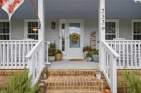Exterior - 3236 Bentham Ln, Chesapeake, VA 23321 photo 4 of 12