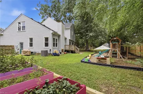 Exterior - 3236 Bentham Ln, Chesapeake, VA 23321 photo 7 of 12