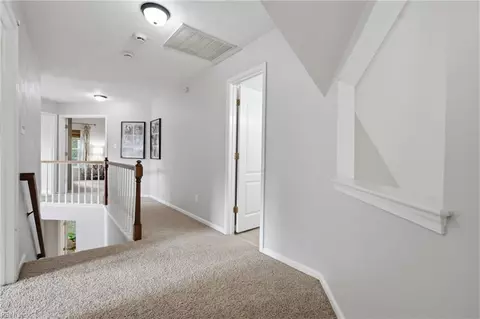 Entry Way - 3236 Bentham Ln, Chesapeake, VA 23321 photo 4 of 7