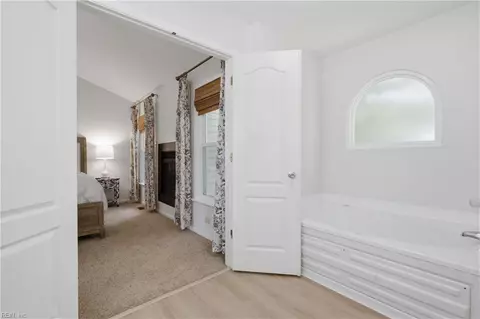 Entry Way - 3236 Bentham Ln, Chesapeake, VA 23321 photo 7 of 7