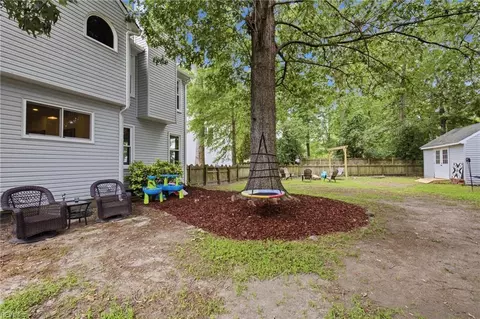 Exterior - 3236 Bentham Ln, Chesapeake, VA 23321 photo 8 of 12