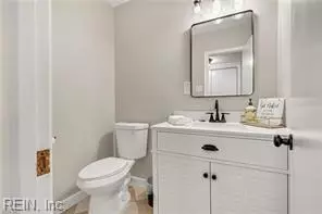 Bath - 200 Antietam Ct, Hampton, VA 23669 photo 4 of 4