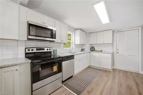 Kitchen - 302 N 5th St, Suffolk, VA 23434 photo 2 of 3