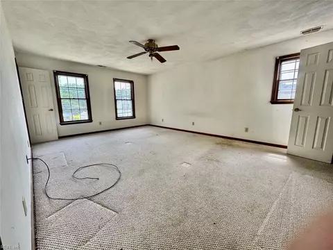 1254 Winfall Dr, Chesapeake, VA 23323 photo 7