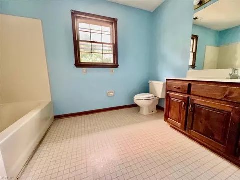 1254 Winfall Dr, Chesapeake, VA 23323 photo 6