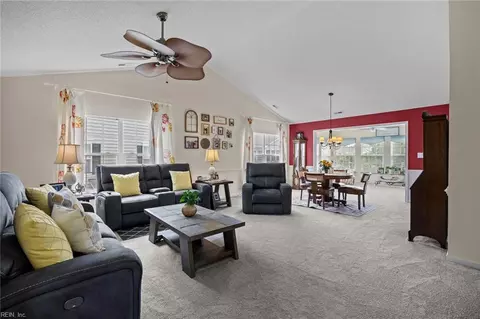 1503 Cheriton Ln, Suffolk, VA 23434