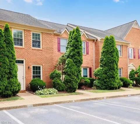 924 Lucas Creek Rd #2, Newport News, VA 23608