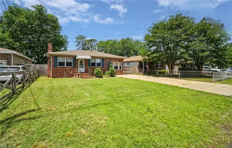 1425 Philmont Ave, Chesapeake, VA 23325