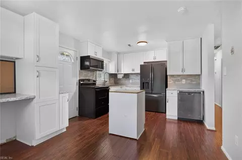 Kitchen - 120 Downes St, Hampton, VA 23663 photo 1 of 4