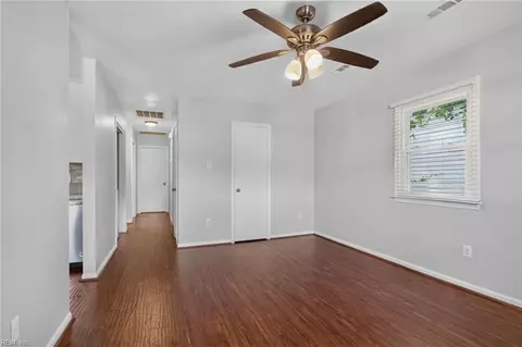 Entry Way - 120 Downes St, Hampton, VA 23663 photo 1 of 1