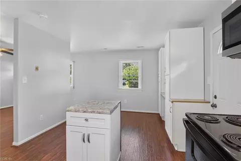 Kitchen - 120 Downes St, Hampton, VA 23663 photo 4 of 4