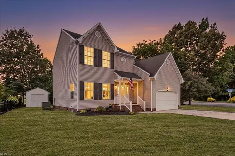 400 Las Gaviotas Blvd, Chesapeake, VA 23322
