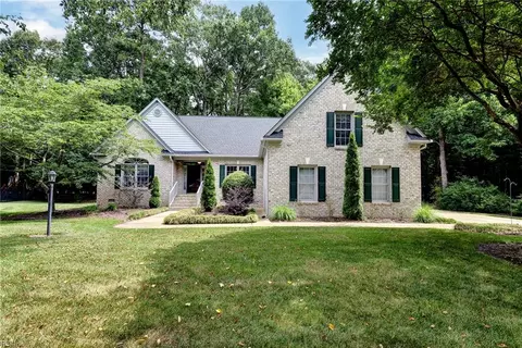 121 Tern Ct, Yorktown, VA 23692