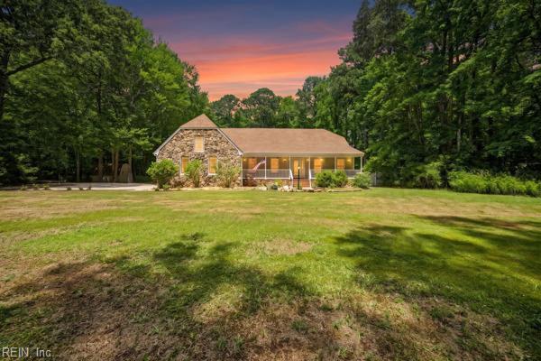 1028 Pleasant Ridge Dr, Chesapeake, VA 23322