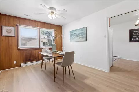 Dining - 98 Fort Worth St, Hampton, VA 23669 photo 6 of 7