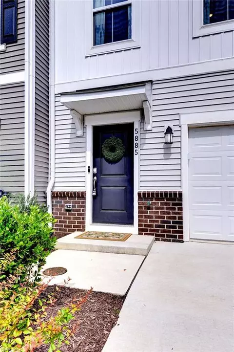 Exterior - 5885 Ginger Dr, Providence Forge, VA 23140 photo 4 of 6