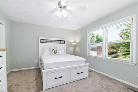 Bedroom - 3 Kenilworth Dr, Hampton, VA 23666 photo 5 of 7