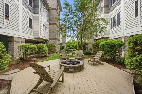 7922 Shore Dr #219, Norfolk, VA 23518