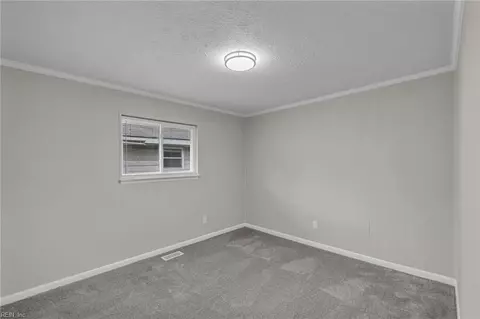 Bedroom - 1820 Bay Ave, Hampton, VA 23661 photo 10 of 16