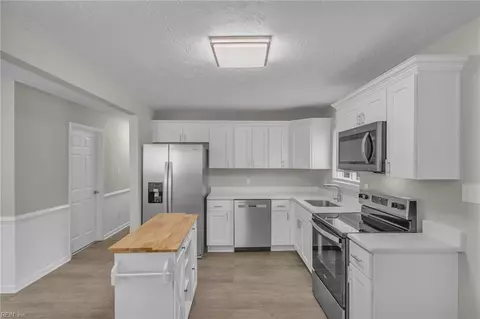 Kitchen - 1820 Bay Ave, Hampton, VA 23661 photo 1 of 2