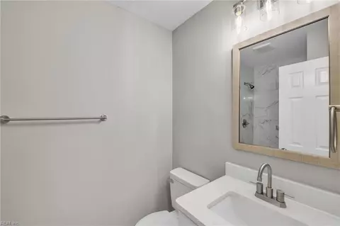 Bath - 1820 Bay Ave, Hampton, VA 23661 photo 1 of 2