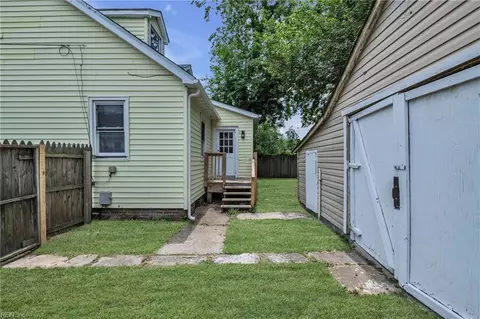 107 Hill St, Hampton, VA 23661 photo 9