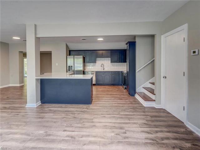 9 Riverdale Dr, Hampton, VA 23666