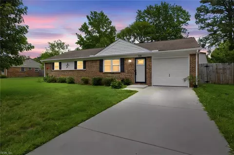 468 Blanche Dr W, Chesapeake, VA 23323