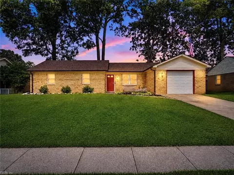 5440 Macqueen Dr, Virginia Beach, VA 23464