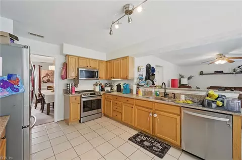 Kitchen - 108 Montrose Dr, Hampton, VA 23666 photo 2 of 3