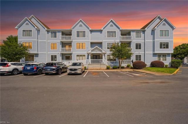 4 Harbor Watch Dr #508, Chesapeake, VA 23320