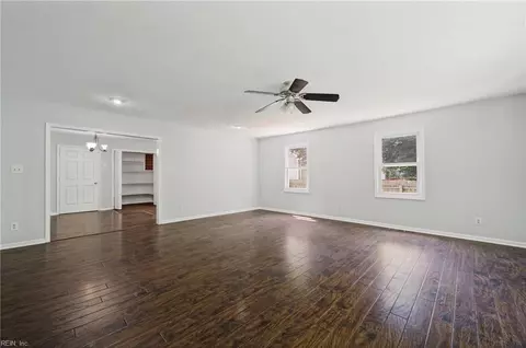 Living - 531 Dafia Dr, Hampton, VA 23666 photo 6 of 7