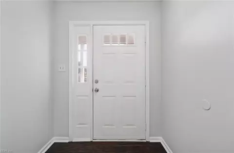 Entry Way - 531 Dafia Dr, Hampton, VA 23666 photo 1 of 2