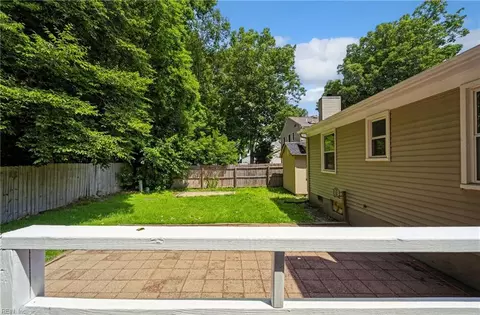 Exterior - 531 Dafia Dr, Hampton, VA 23666 photo 2 of 8