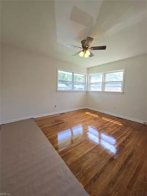 Bedroom - 100 Prince James Dr, Hampton, VA 23669 photo 1 of 5