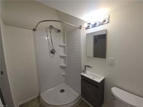 Bath - 100 Prince James Dr, Hampton, VA 23669 photo 3 of 4