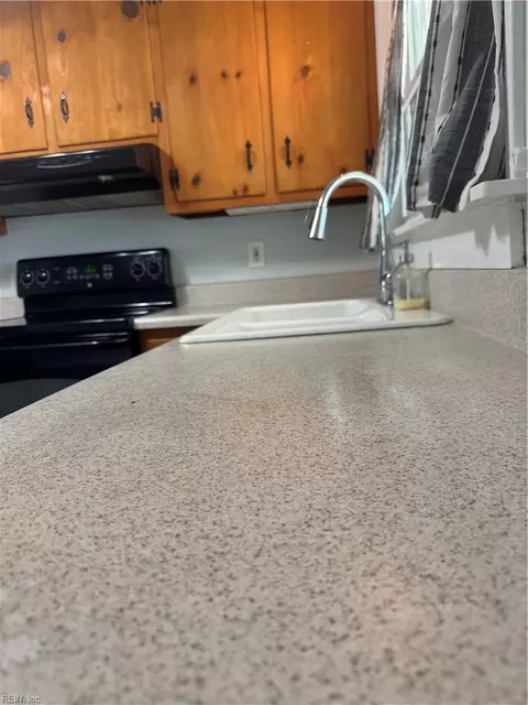 Kitchen - 470 Gretna Ct, Hampton, VA 23669 photo 2 of 2