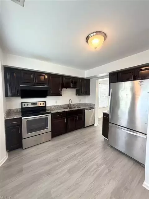 1107 Clear Springs Rd, Virginia Beach, VA 23464