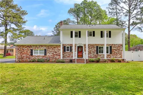 302 Tide Mill Rd, Yorktown, VA 23693