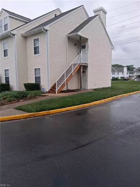 5670 Landfall Dr, Virginia Beach, VA 23462