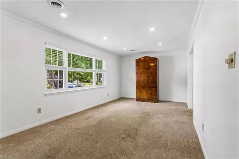 Living - 112 Drummonds Way, Hampton, VA 23669 photo 1 of 6