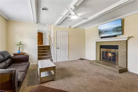 Living - 112 Drummonds Way, Hampton, VA 23669 photo 4 of 6