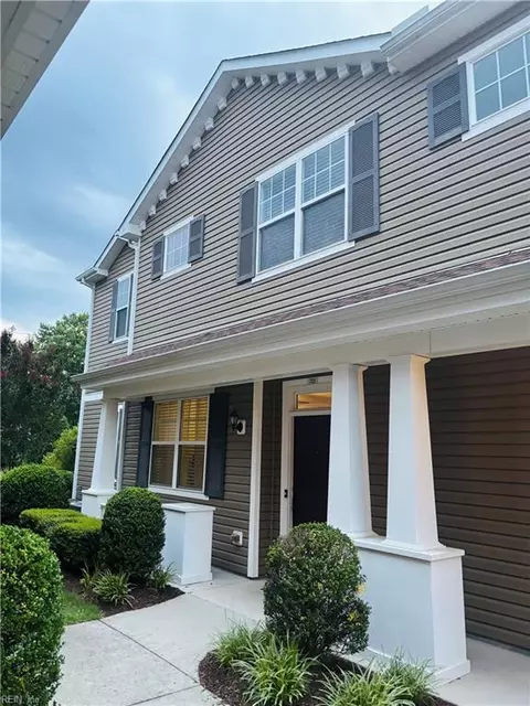 723 Lacy Oak Dr, Chesapeake, VA 23320