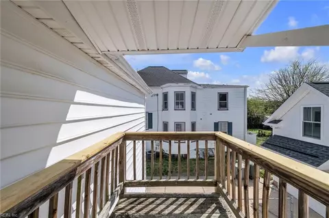 Exterior - 329 Center St, Hampton, VA 23669 photo 7 of 7