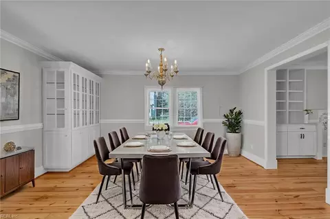 Dining - 329 Center St, Hampton, VA 23669 photo 2 of 2