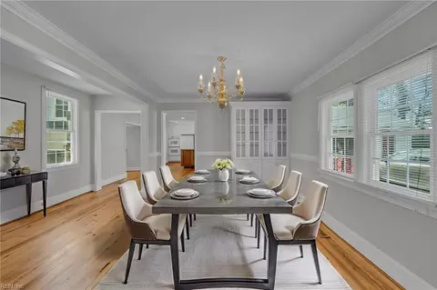 Dining - 329 Center St, Hampton, VA 23669 photo 1 of 2