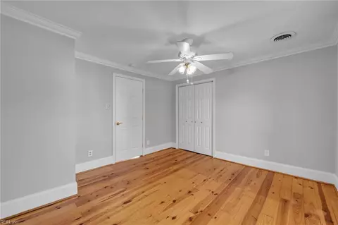 Bedroom - 329 Center St, Hampton, VA 23669 photo 11 of 13
