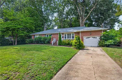 34 Roberta Dr, Hampton, VA 23666 photo 2
