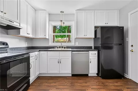 34 Roberta Dr, Hampton, VA 23666 photo 9